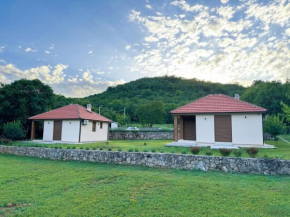 Paradise Valley, Rvaši